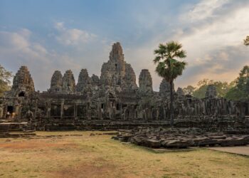 Temple du Bayon dans le complexe Angkor au Cambodge - guide visa Cambodge